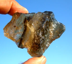 Meteorito de vidrio del desierto libio Tectita espécimen de impacto (435 crt) gema muy oscura A - Imagen 1 de 8
