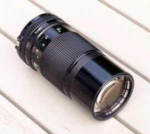 Canon FD 200mm f/4 Telephoto Lens + Caps - Excellent Condition - Picture 1 of 3