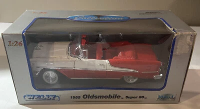 Welly Die-Cast 1:26 Scale 1955 Oldsmobile Super 88 Red/White Convertible - Image 1 of 4