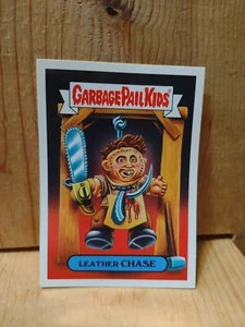 Garbage Pail Kids 2018: Leather Chase. RETRO HORROR. #13a de 15 GPK18 - Imagen 1 de 2
