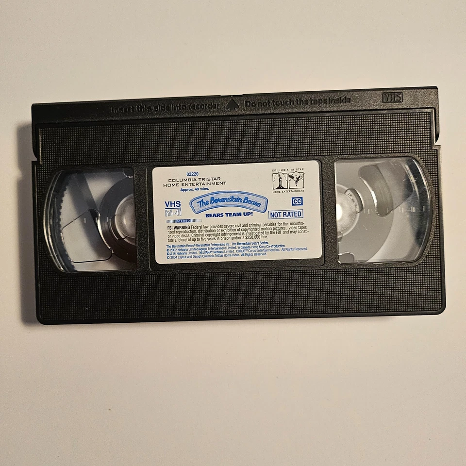 The Berenstain Bears - Bears Team Up VHS 2004 TAPE ONLY - Image 1 of 1