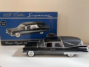 1:18 Scale Diecast Precision Miniatures 1959 Superior Cadillac Hearse w/ Box - Picture 1 of 9