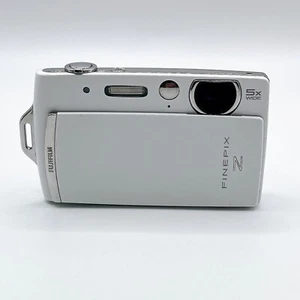 Fujifilm Digital Camera FinePix Z Series Z110 White 5x 14.1MP Compact Camera - Picture 1 of 6