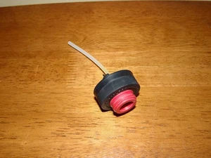 Bissell Spotlifter 2x modello 1719 serbatoio acqua pulita SOLO TAPPO - PARTE OEM - Foto 1 di 7