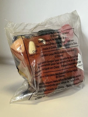 Juguete para niños McDonald's Happy Meal Rey León 2: Juguete Orgullo de Simba # 5 Peluche Pumba Foto 1 de 3