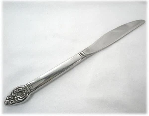 Oneida Danish Court Stainless Flatware KNIVES 8 Available 1881 Rogers Pierced - Picture 1 of 1