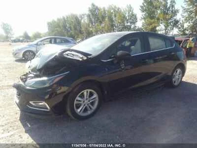 Used Front Right Lower Lower Control Arm Front fits: 2017 Chevrolet Cruze VIN B Foto 1 de 4