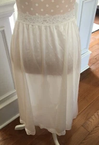 Vassarette Vintage Half Slip Skirt Lace Trim White Nylon Women's Medium Classic - Picture 1 of 11
