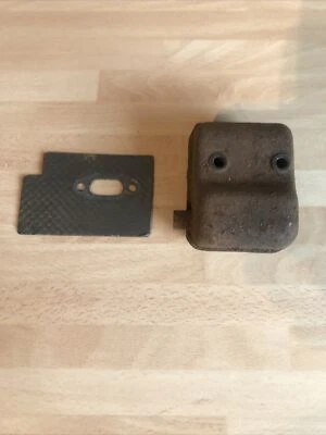 Genuine Kawasaki TG18 Exhaust And Metal Gasket Plate - Image 1 of 4