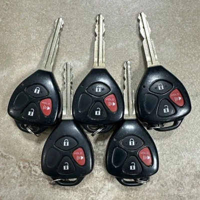 LOT 0F 5 OEM TOYOTA COMBO HEAD KEY REMOTE FOB FCC HYQ12BBY  "G" CHIP  3-BTN FAIR - Image 1 of 4