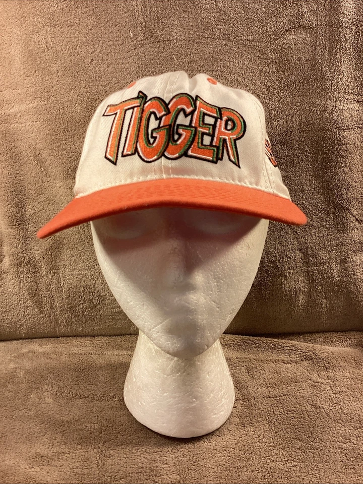 Chapéu SnapBack Vintage Anos 90 TIGGER Spellout 1968 Disney EUA - Imagem 1 de 4