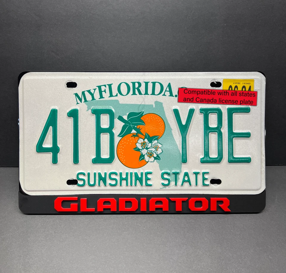 Marco de matrícula personalizado 3D rojo GLADIADOR emblema de coche MULTICOLOR Foto 1 de 4