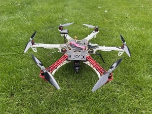 DJI F550 Hexacopter Drone / FPV Transmitter / EzOSD / Spectrum AR6200 Receiver - Picture 1 of 12