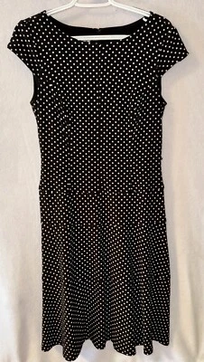 Vestido Anne Klein para mujer talla 4 negro blanco lunares línea A manga gorra elástico Foto 1 de 4