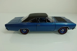 Danbury Mint 1968 Plymouth Road Runner Electric Blue Die Cast Car 1:24 Scale - Picture 1 of 18
