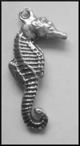 PEWTER CHARM #2250 LITTLE SEAHORSE (20mm x 10mm) 1 bail Double Sided pendant - Picture 1 of 3