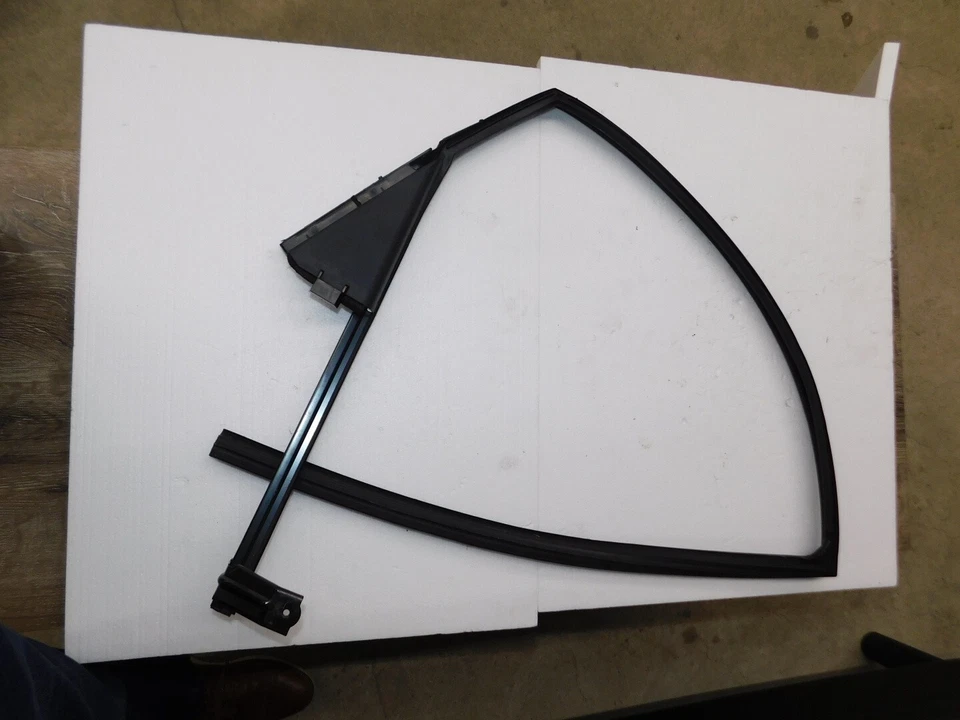 Nissan Sentra 2016-2019 janela vidro tira meteorológica traseira esquerda 82331-3SG0A - Imagem 1 de 4