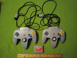 2 Nintendo 64 Controller + Memory Card. - Bild 1 von 8