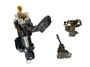 2002-2006 TOYOTA CAMRY IGNITION LOCK SWITCH W/KEY AUTOMATIC TRANS 45020-06-4 OEM - Picture 1 of 13