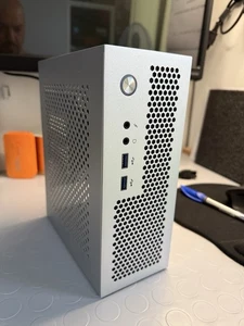 Case pc mini itx + Omaggio - Foto 1 di 5