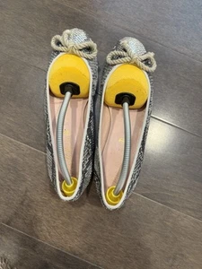 Pretty Ballerinas - Picture 1 of 3