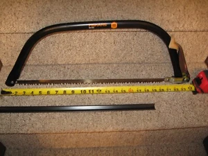 Neue Fiskars 21 Zoll Schwarz Stahl Rohrbogen Astsäge Handsäge Baum Busch Bürste - Bild 1 von 2