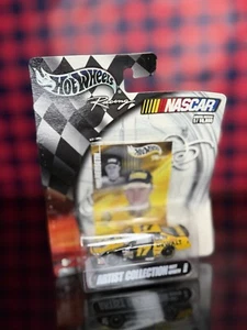 2003 Hot Wheels Inaugural NASCAR Race Day Series #17 Matt Kenseth Dewalt Nextel - Picture 1 of 4
