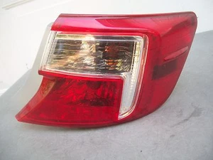  TOYOTA CAMRY & HYBRID 12 13 14 TAIL LIGHT RH OEM ORIGINAL - Picture 1 of 2