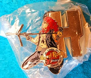 NEWPORT BEACH STEVEN TYLER AEROSMITH MUSICIAN LETTER SERIES Hard Rock Cafe PIN - Picture 1 of 1