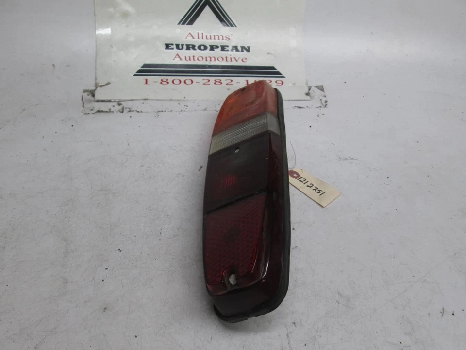 Luz trasera izquierda Volvo 144 244 68-80 vagón 1212751 (usada) Foto 1 de 1