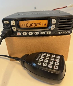 TK-8360-E MOBILE UHF KENWOOD 400-470 MHz + KEYPAD MICRO -TEST & CLEAN - Bild 1 von 3