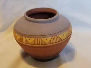 Navajo Etched & Painted Art Pottery Vase Artist Signed 5 inch Native American - Bild 1 von 9