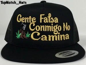 Sombrero de camionero Gente Falsa Conmigo No Camina negro y dorado ¡Nuevo envío ahora!!! - Imagen 1 de 1