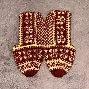 Hand Knit Socks, Wool Socks Slipper Socks, Red & Cream Womens Size 7-8 - Picture 1 of 4