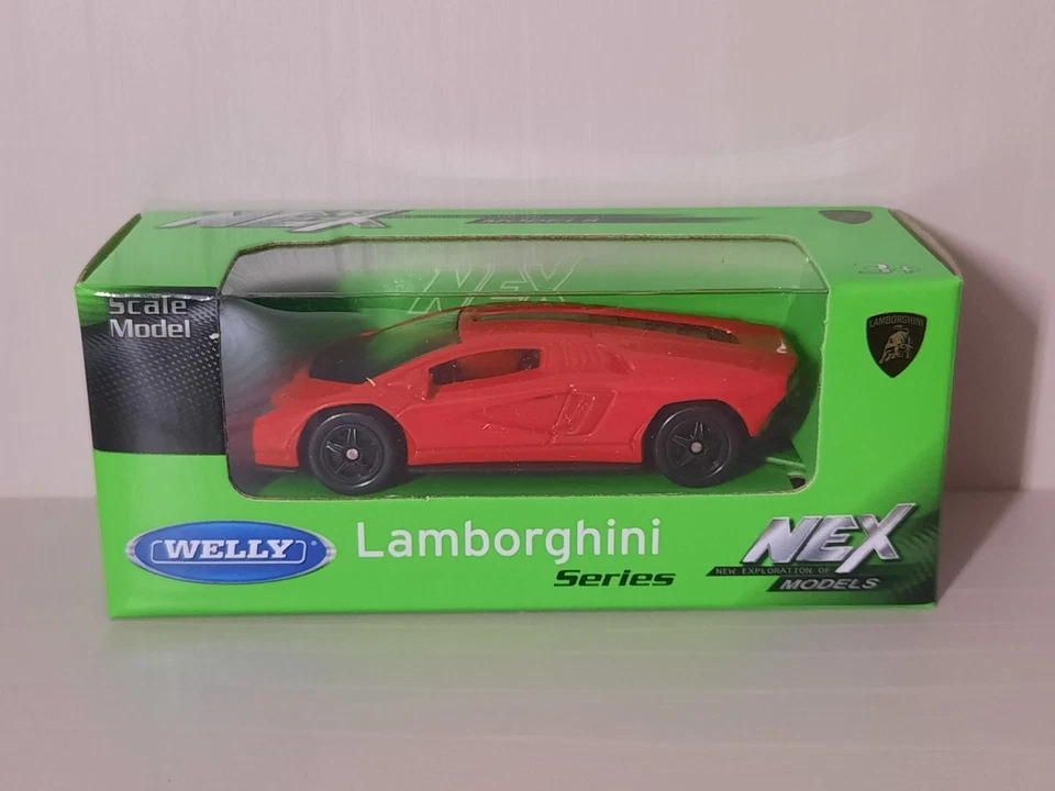 Modellino Statico Lamborghini Countach LPI 800-4 Welly Auto Rosso Scala 1:64 - Immagine 1 di 1