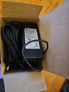 Louisville Lamp Co XY-1205000-U Class 2 Power Supply 12V 5A CCTV Power - Picture 1 of 4