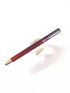 1997 New/Old Metallic dark red Parker Vector Ball Pen UK Old Mark MINT Shimmery! - Picture 1 of 4