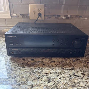 Pioneer VSX-305 5.1 Channel Home Theater Audio/Video Stereo Receiver. READ - Picture 1 of 13