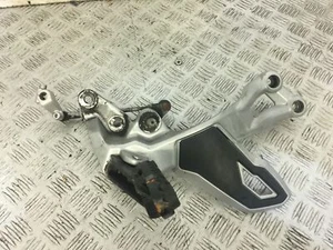 TRIUMPH 1200 TIGER EXPLORER FRONT LEFT HANGER YEAR 2015 (STOCK 673) - Picture 1 of 3