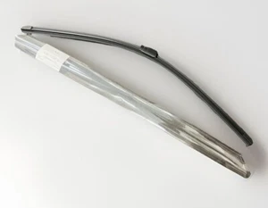 McLaren OEM Wiper Blades SET (2) 570s 570GT 13A4036CP 13A4037CP Genuine - Picture 1 of 11