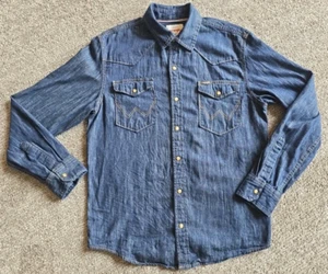 Camicia vintage Wrangler denim perla snap uomo piccola blu scuro western classica usata in ottime condizioni - Foto 1 di 18