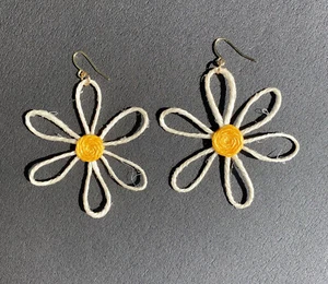 Daisy Earrings Handemade Flower Dainty Dangle Cute Jewelry Summer 2025 Boho - Picture 1 of 8