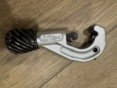 Uniweld pipe cutter #70090 8-42mm 5/16 - 15/8  - Image 1 of 4