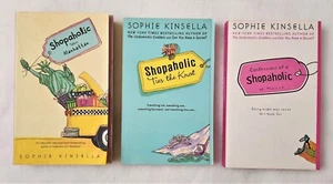 Book Collection of SOPHIE KINSELLA, 3 of her BEST titles of the SHOPAHOLIC Serie - Foto 1 di 2
