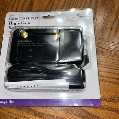 Radio Shack Archer 15-1112  Signal Amplifier UHF/VHF/FM w/Gain & FM Trap - Image 1 of 4