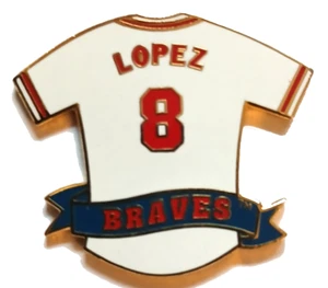 Prendedor de los Bravos de Atlanta Javy López raro 1996 camiseta local MLB con licencia Braves prendedor - Imagen 1 de 3
