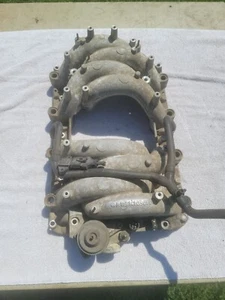 Upper Intake manifold Mercedes R129 SL 500 V8 R1191410901 R1191410801 - Picture 1 of 2