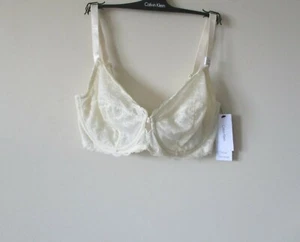 Calvin Klein Seductive Comfort with Lace Multi Part Cup Bra QF1741 $48.00 NWT - Picture 1 of 57