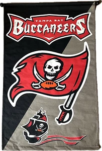 Vintage Cushion Craft NFL Football Tampa Bay Buccaneers Logo Banner Flag w/Rod - Picture 1 of 10