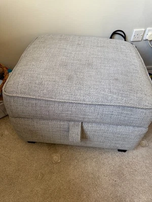 DFS POUFFE - OTTOMAN TYPE WITH HINGED PADDED LID - Image 1 of 2